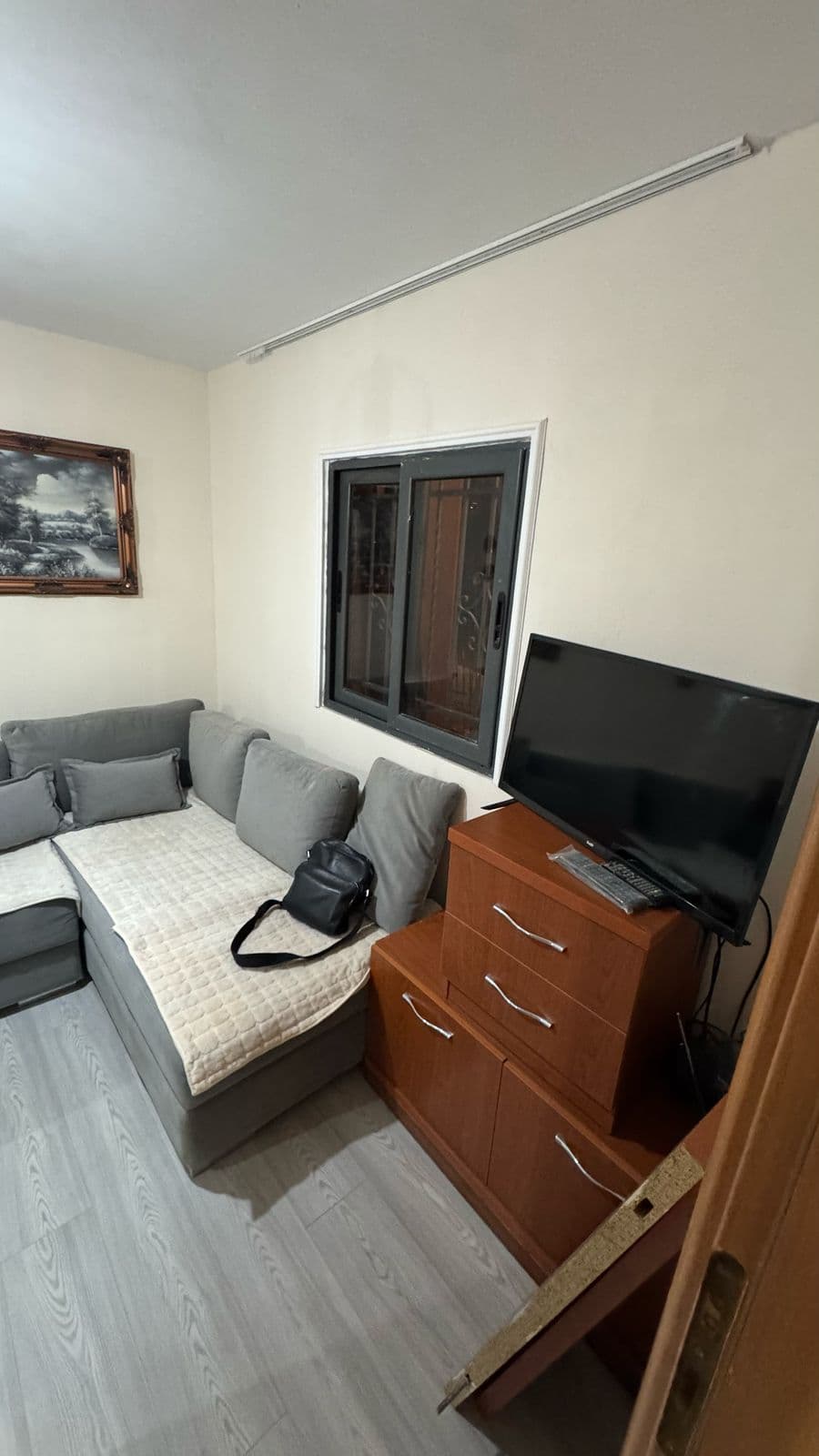 Apartament 1+1 me qira Spitali Nene Tereza, Tiranë 3