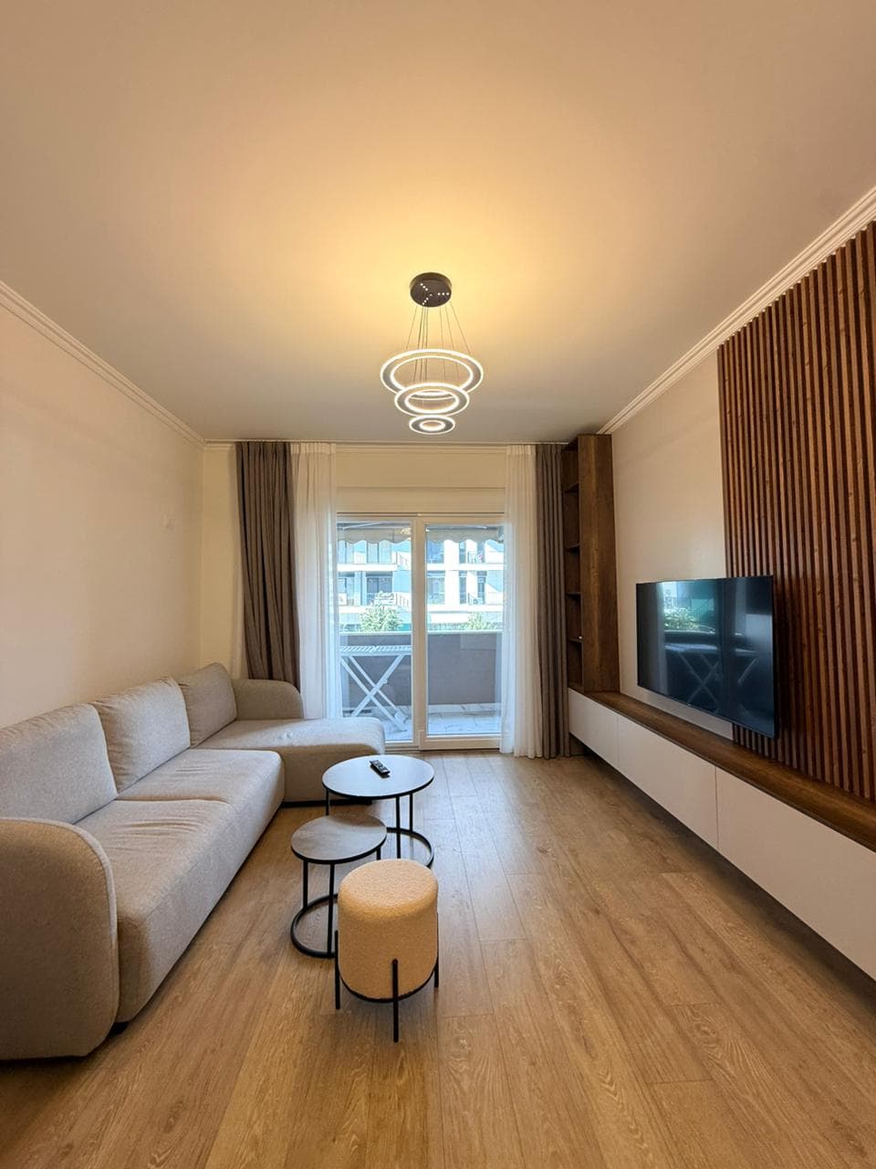 Apartament 1+1 me qira Komuna Parisit, Tiranë 2