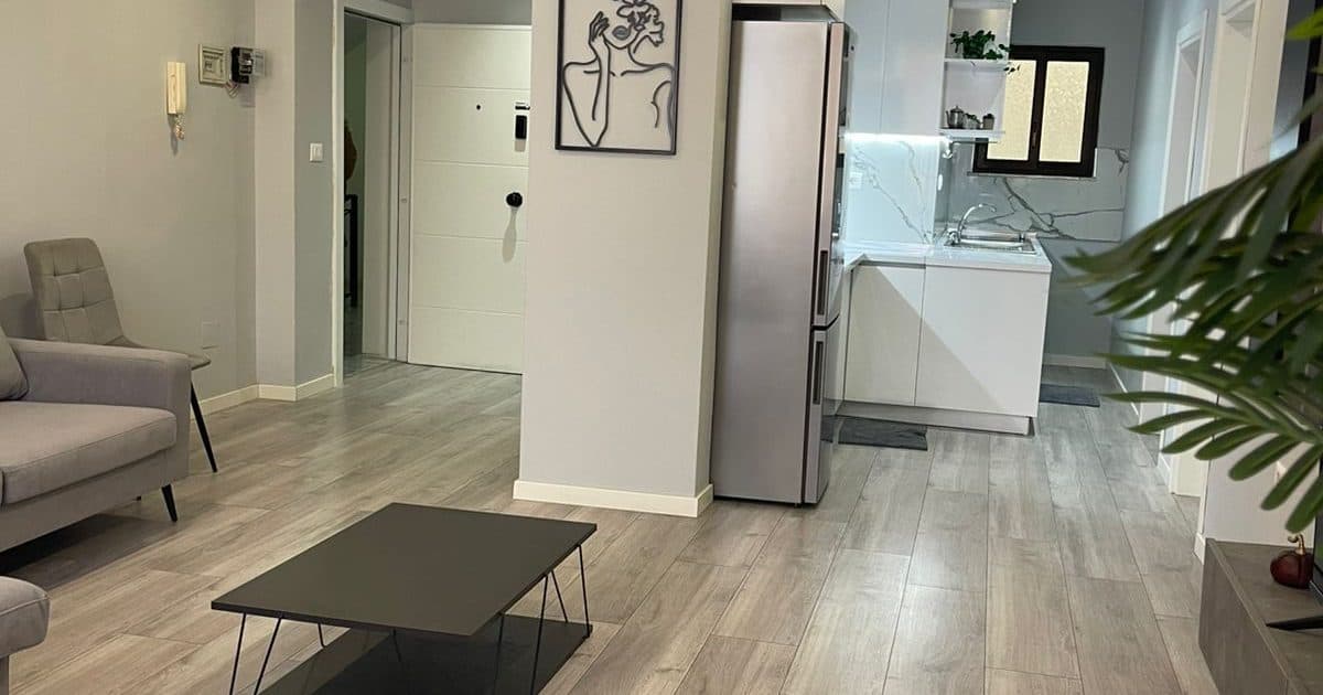 Apartament 2+1 në shitje 21 Dhjetori , Rruga Muhamet Gjollesha , Zogu I Zi, Tiranë