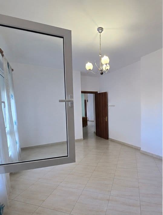 Apartament 2+1 në shitje Pazari Ri, Tiranë 3