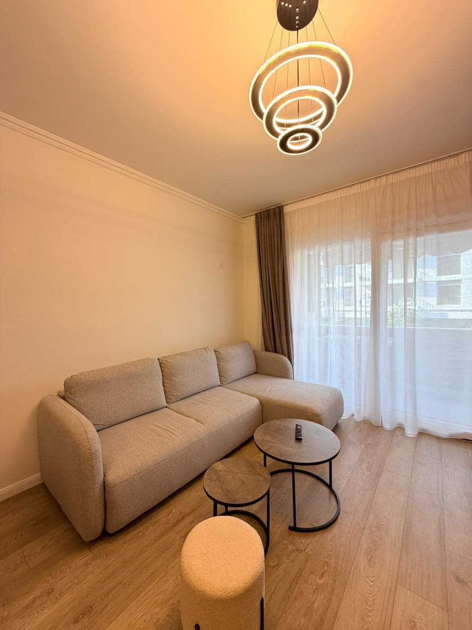Apartament 1+1 me qira Komuna Parisit, Tiranë 3
