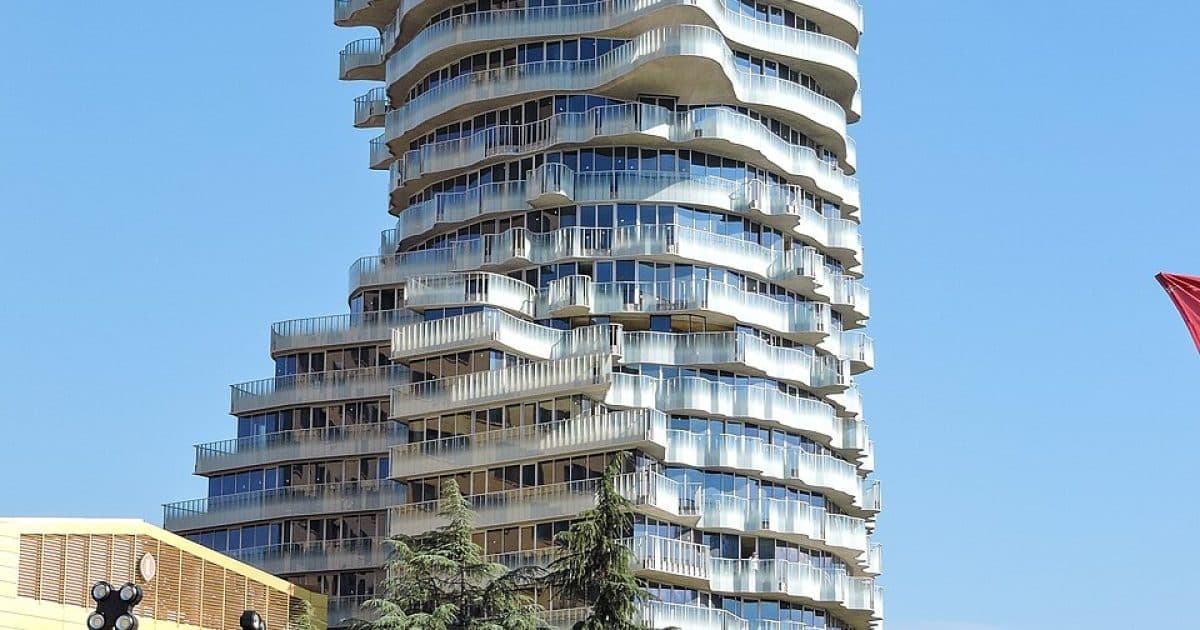 Apartament 3+1 në shitje Sheshi Skenderbej, Tiranë