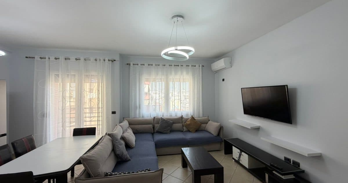 Apartament 2+1 me qira Qender , 9 Katëshet , Parlamenti, Tiranë