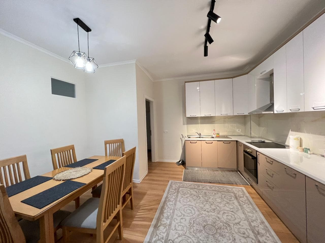 Apartament 2+1 në shitje Kopshti Botanik, Tiranë 4