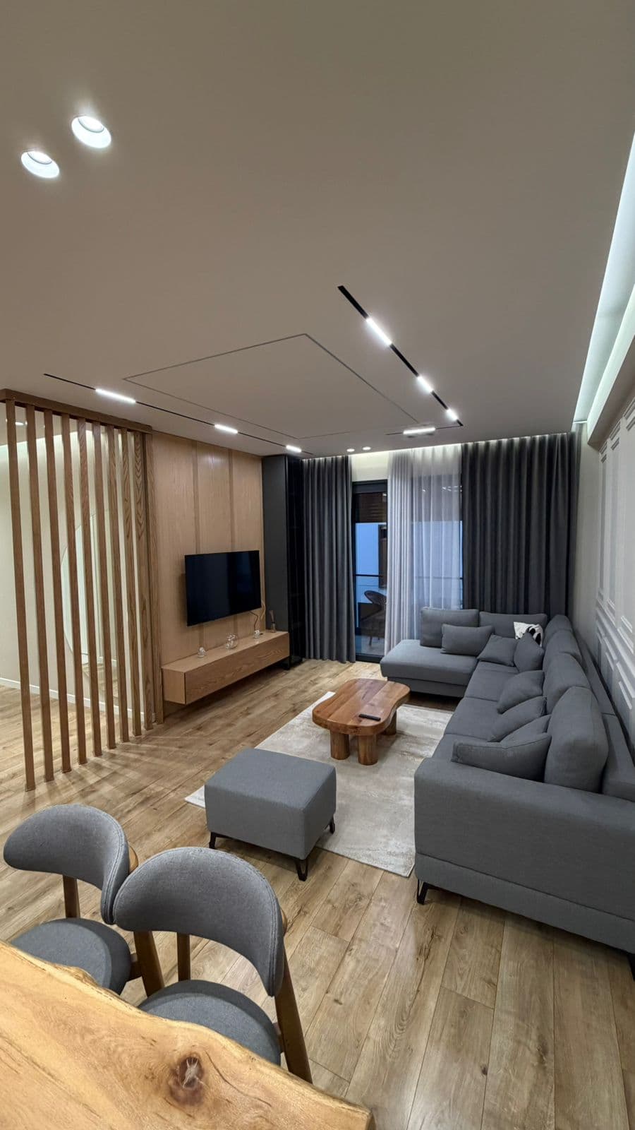 Apartament 2+1 me qira Liqeni i Thatë , Liqeni i Tiranës, Tiranë 2