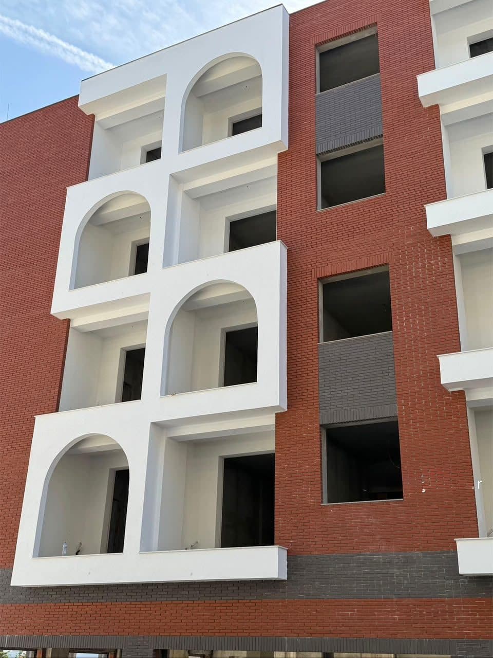 Apartament 4+1+3 në shitje Paskuqan, Tiranë 4