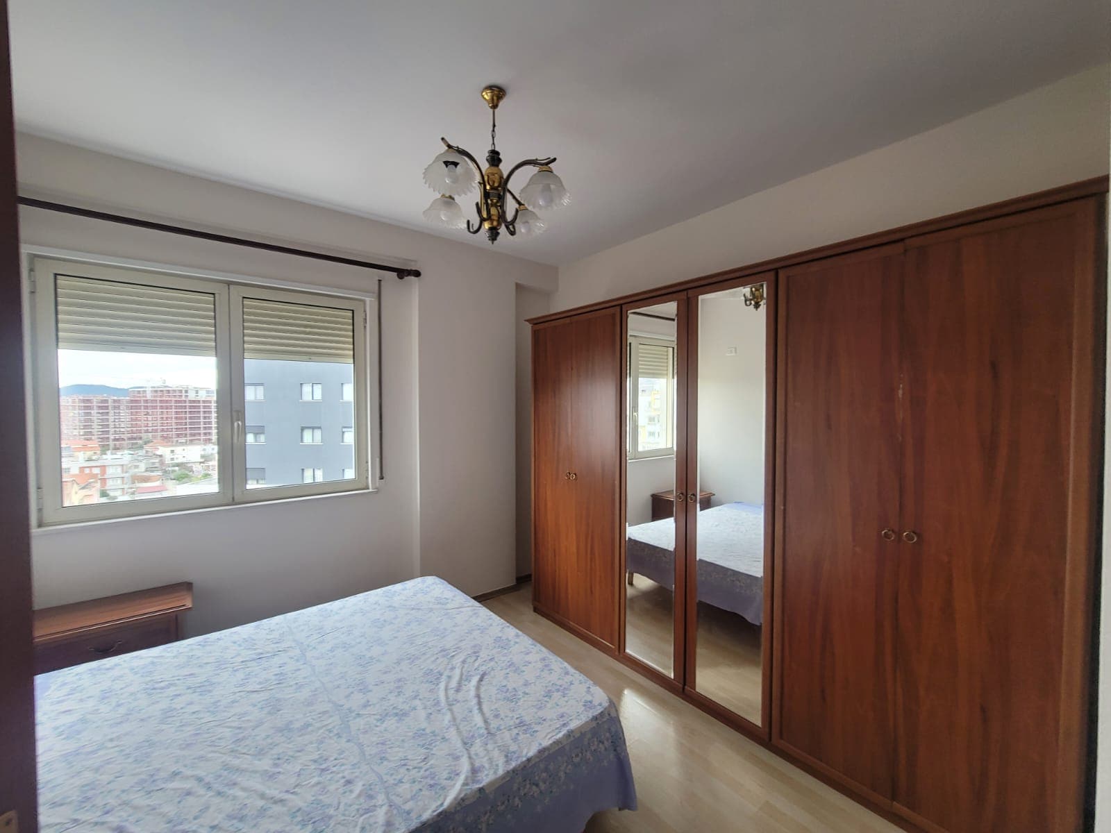Shitet Apartament 3