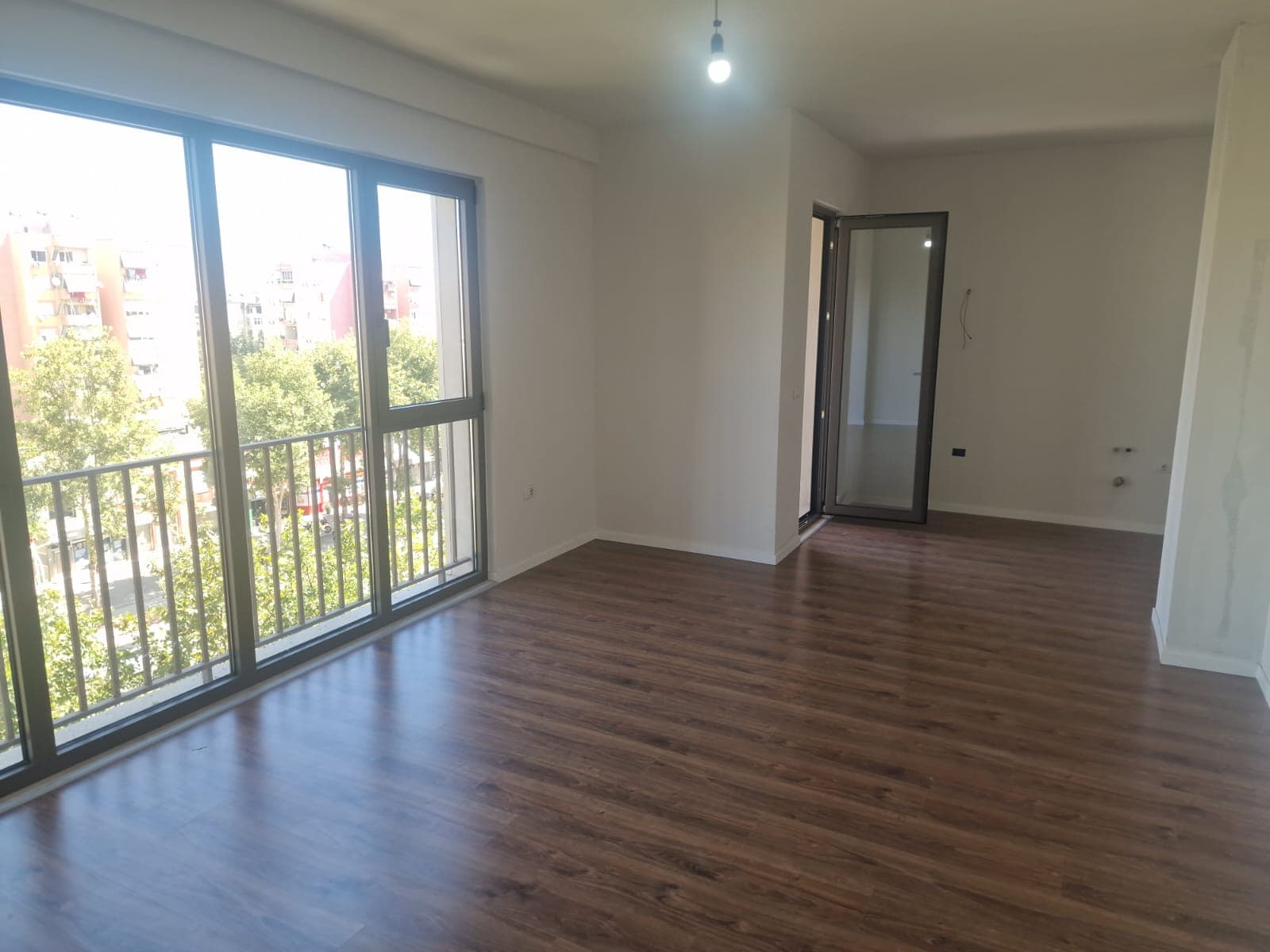Apartament per zyra