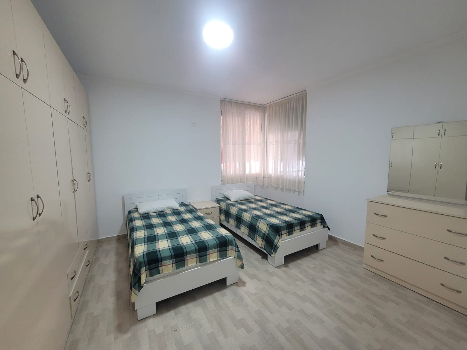 Apartament me Qira 2