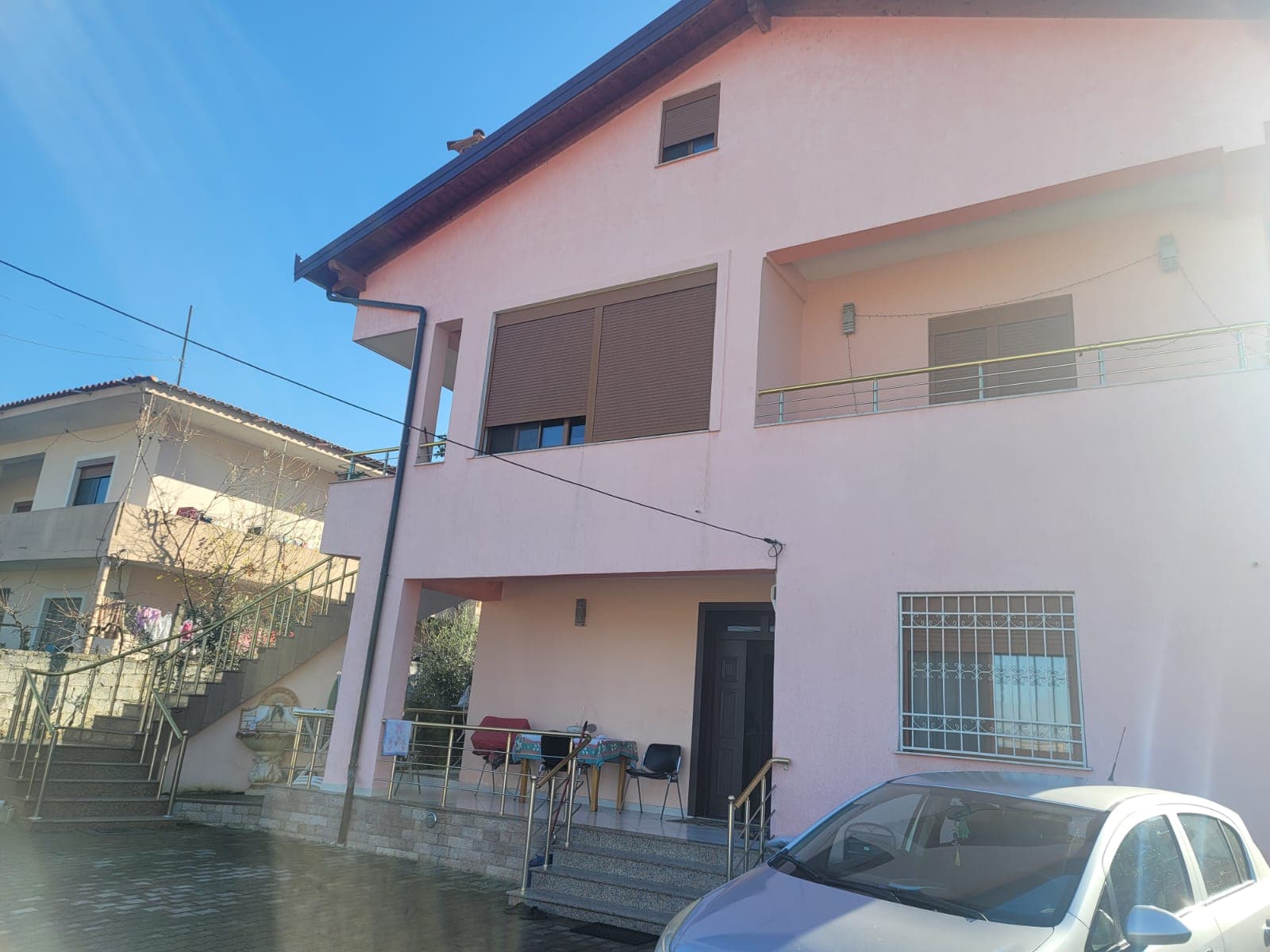 Home for sale in Tiranë 2