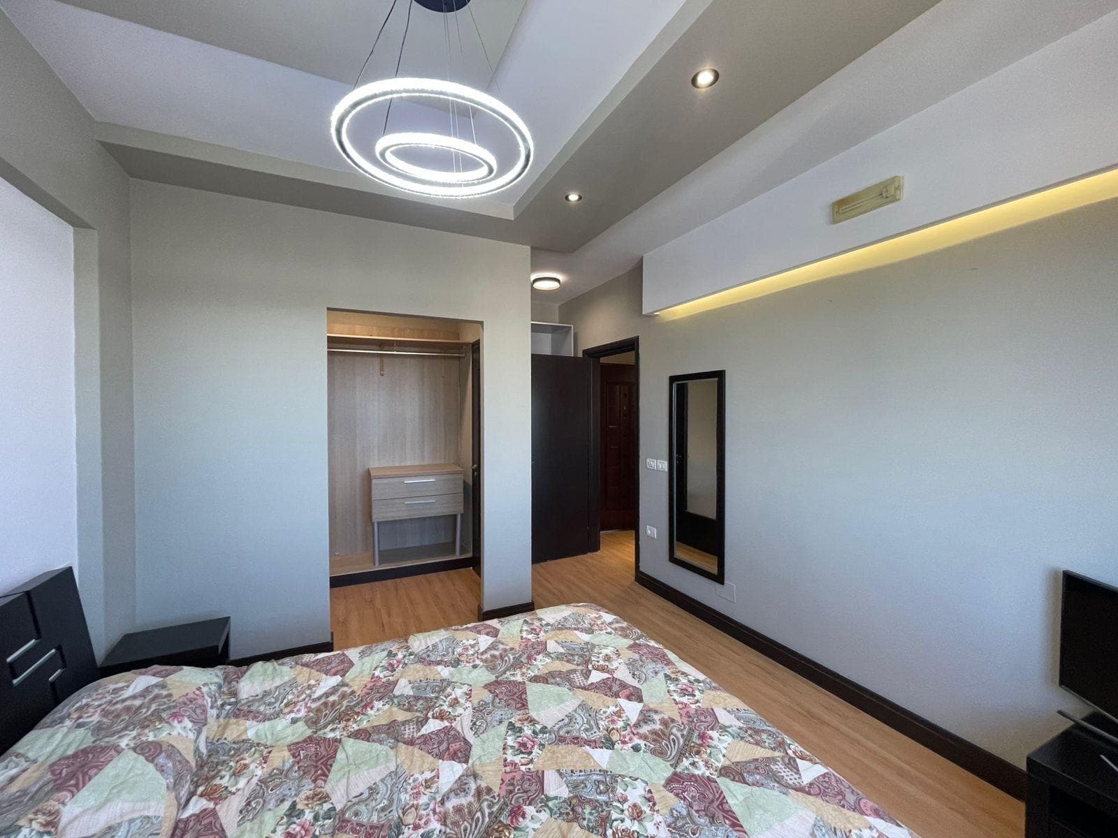 Apartament 4