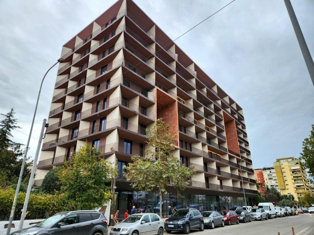 Apartament me Post Parkimi