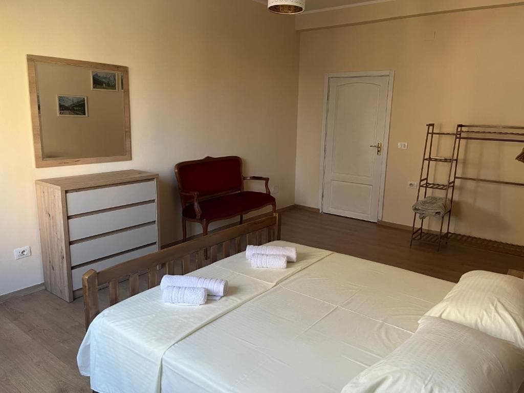 Apartament per Qera