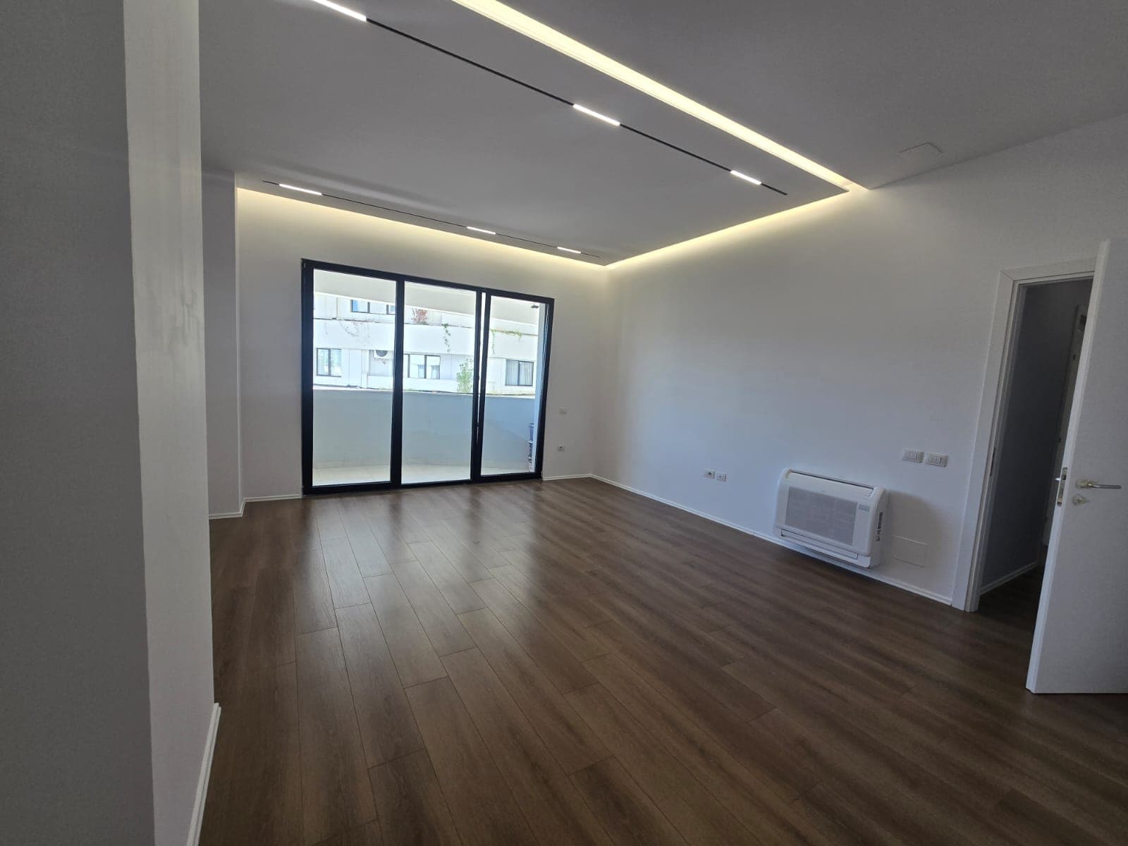 Apartament per Zyra 3