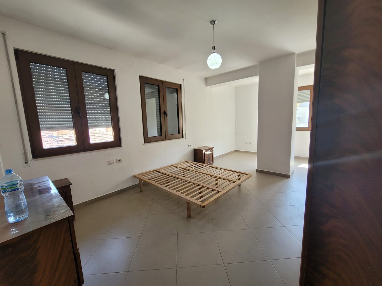 Shitet Apartament 3+1