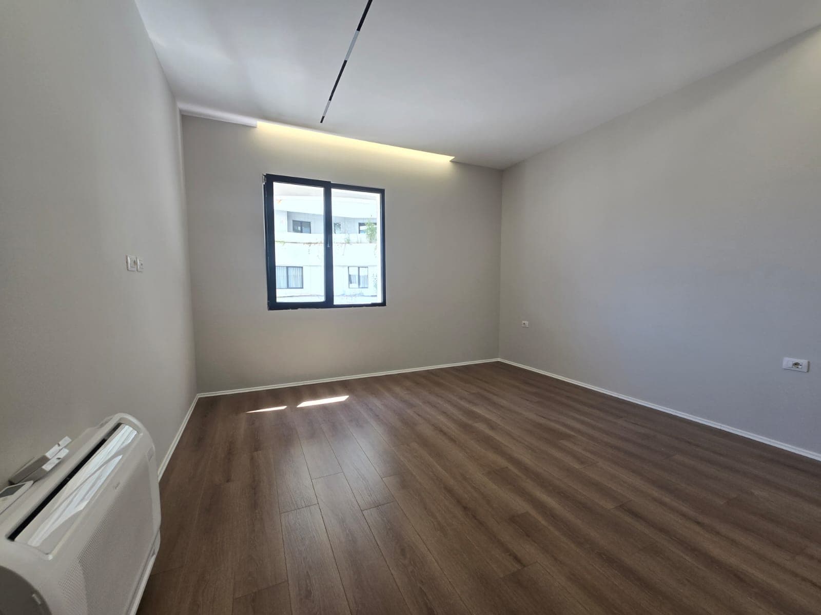 Apartament per Zyra 4