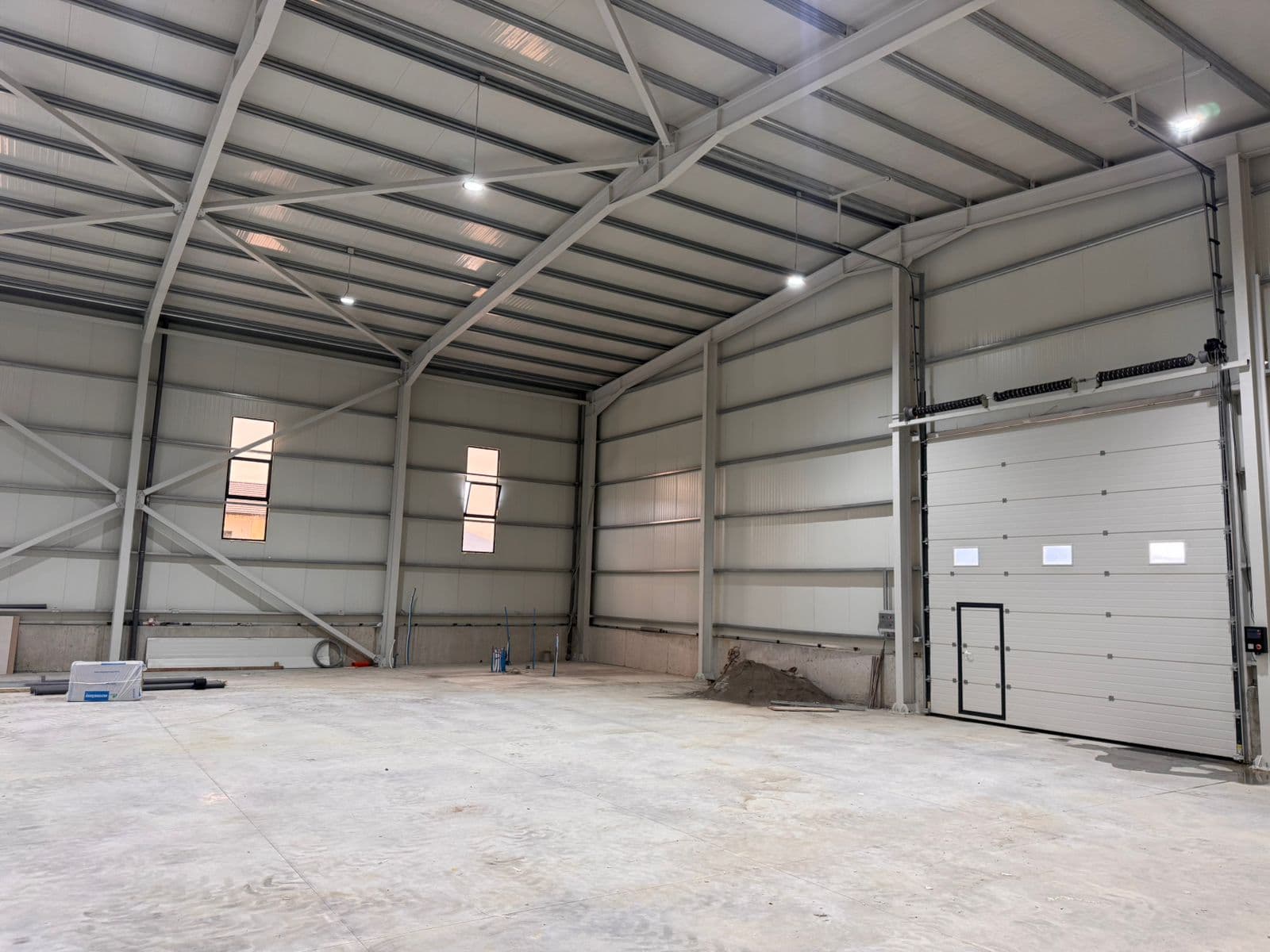 Warehouse for rent in Tiranë 4