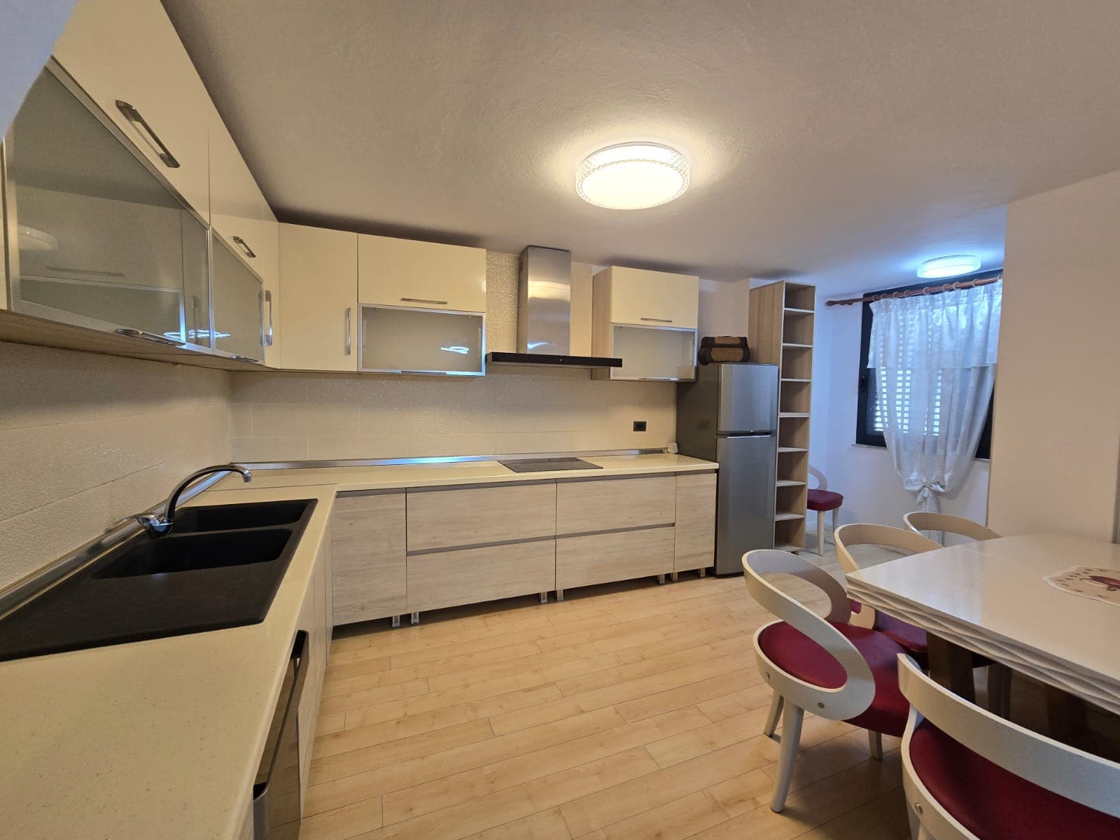 Apartament te Shkolla e Baletit 4