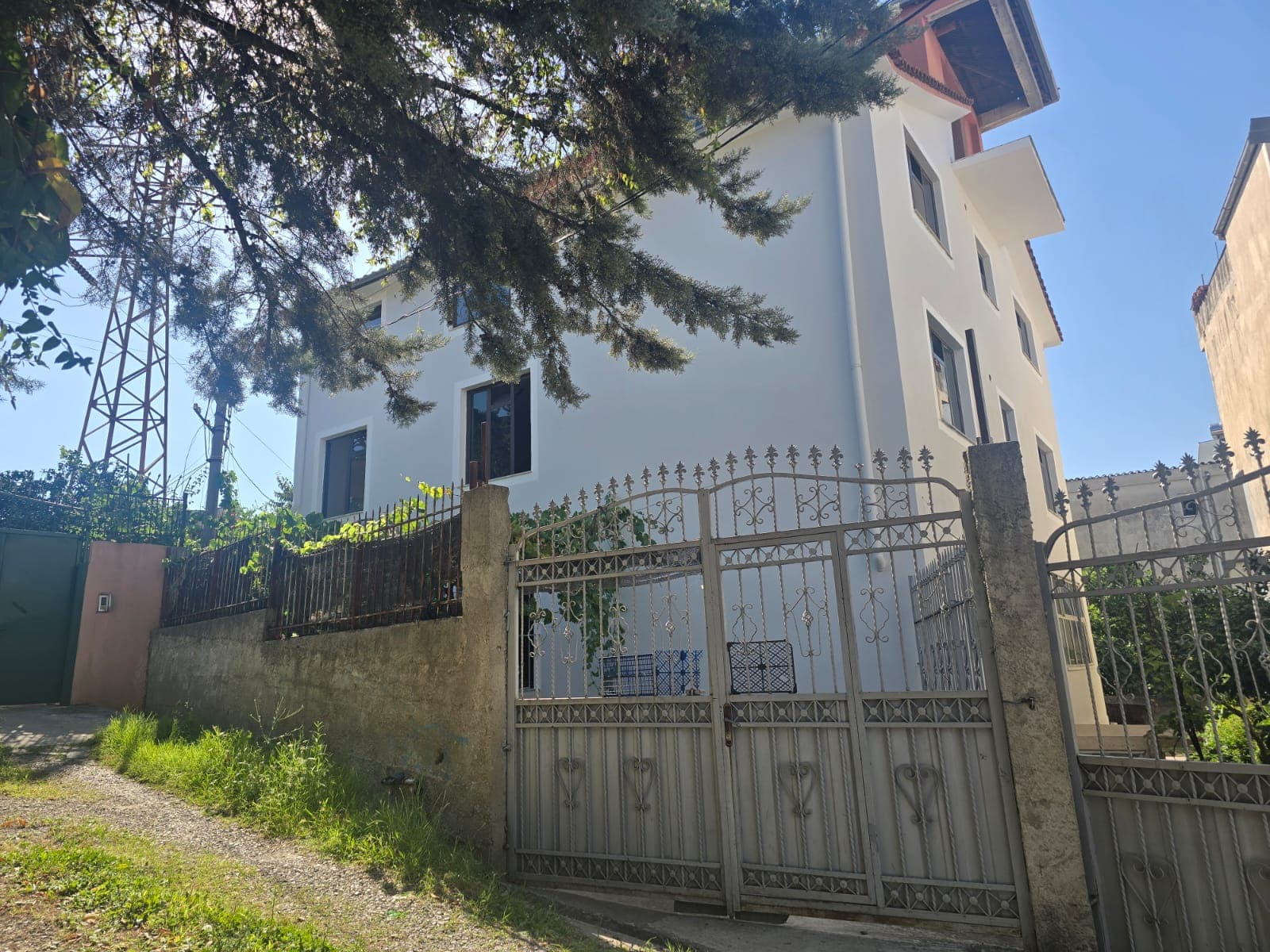 Shtepi Private 3