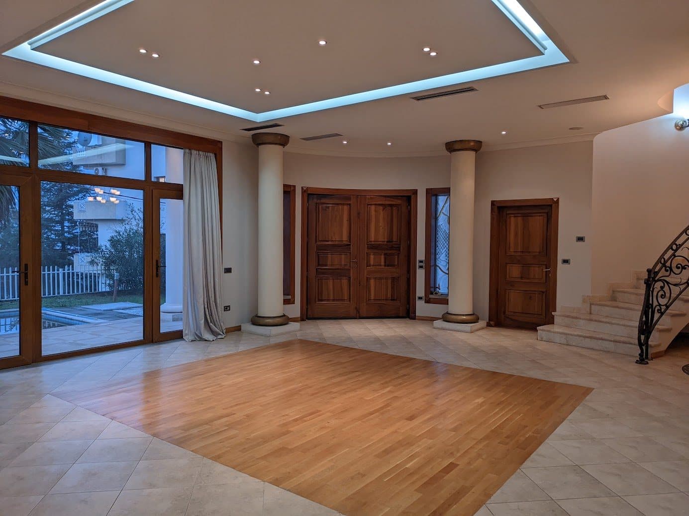 Home for sale in Tiranë 4
