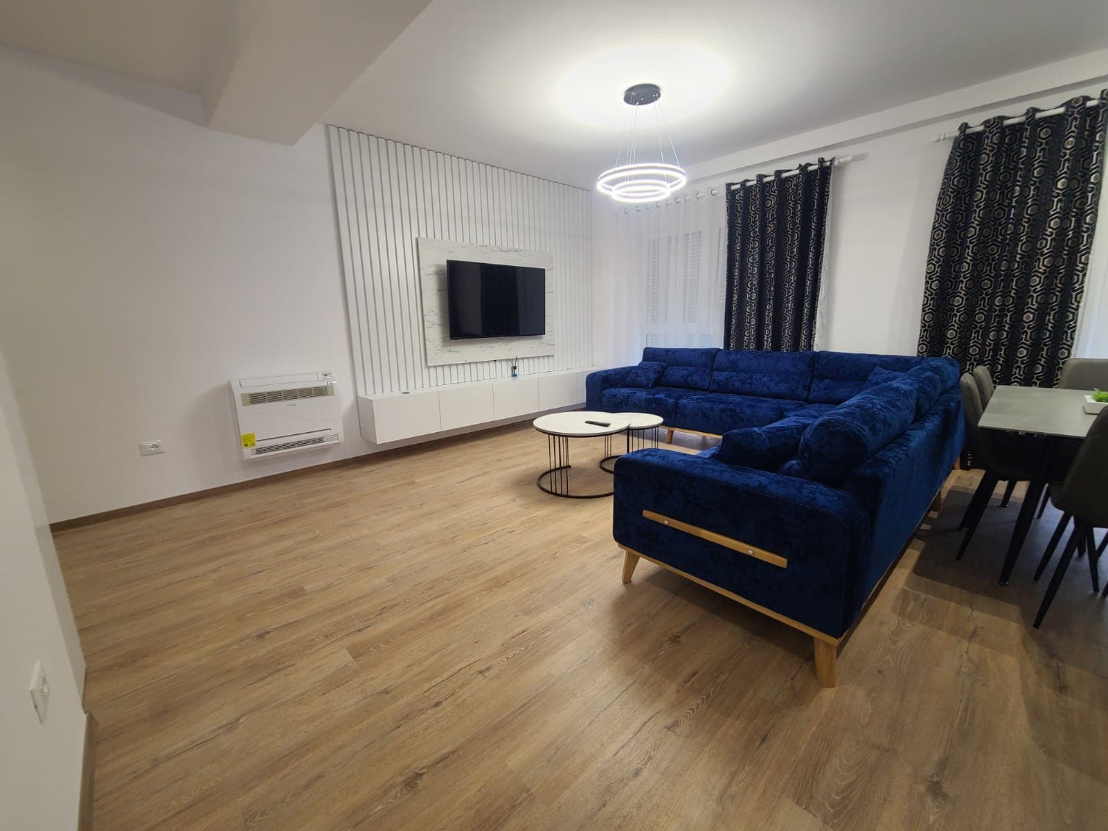 Apartament 4