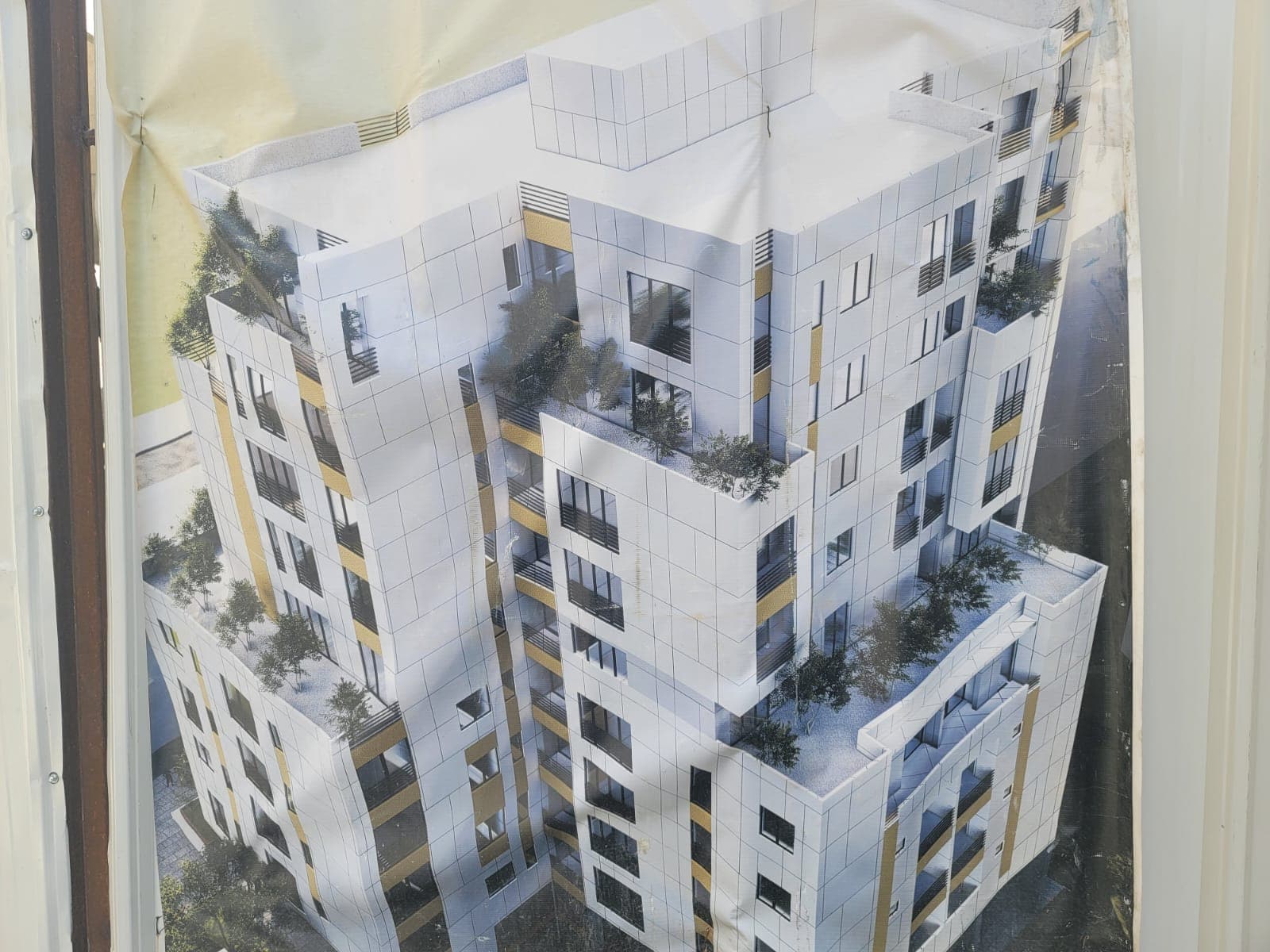 Shitet Apartament 2+1