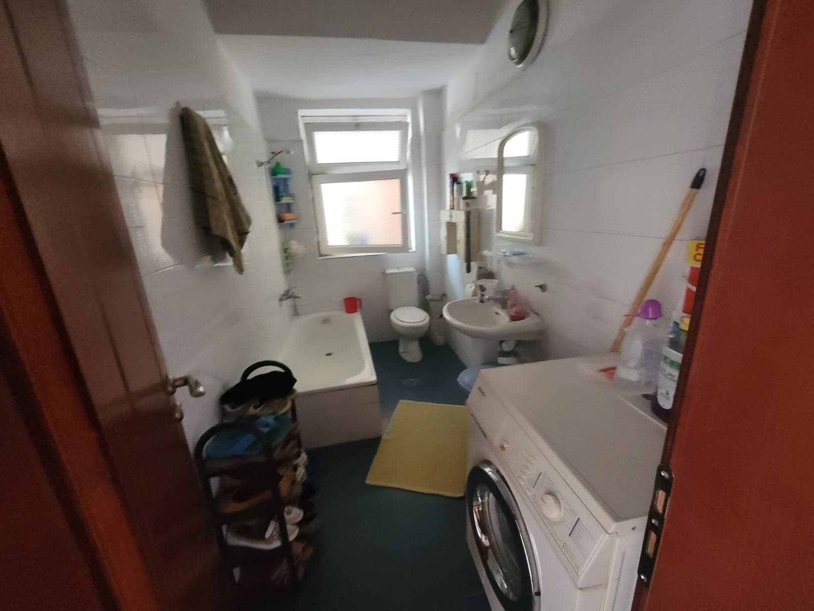 Shitet apartament 3+1 2