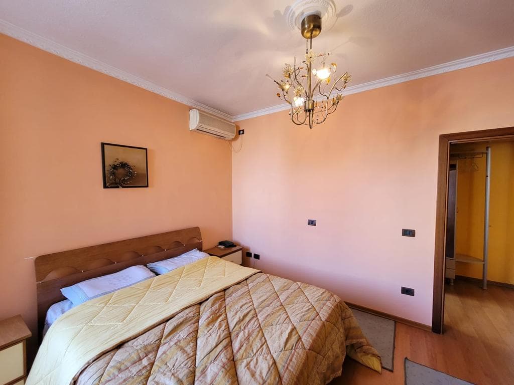 Apartament 4