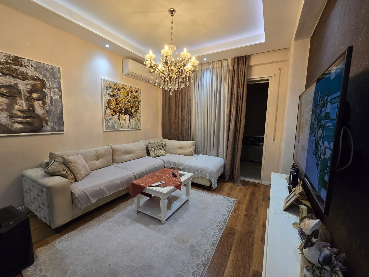 Apartament me Qira