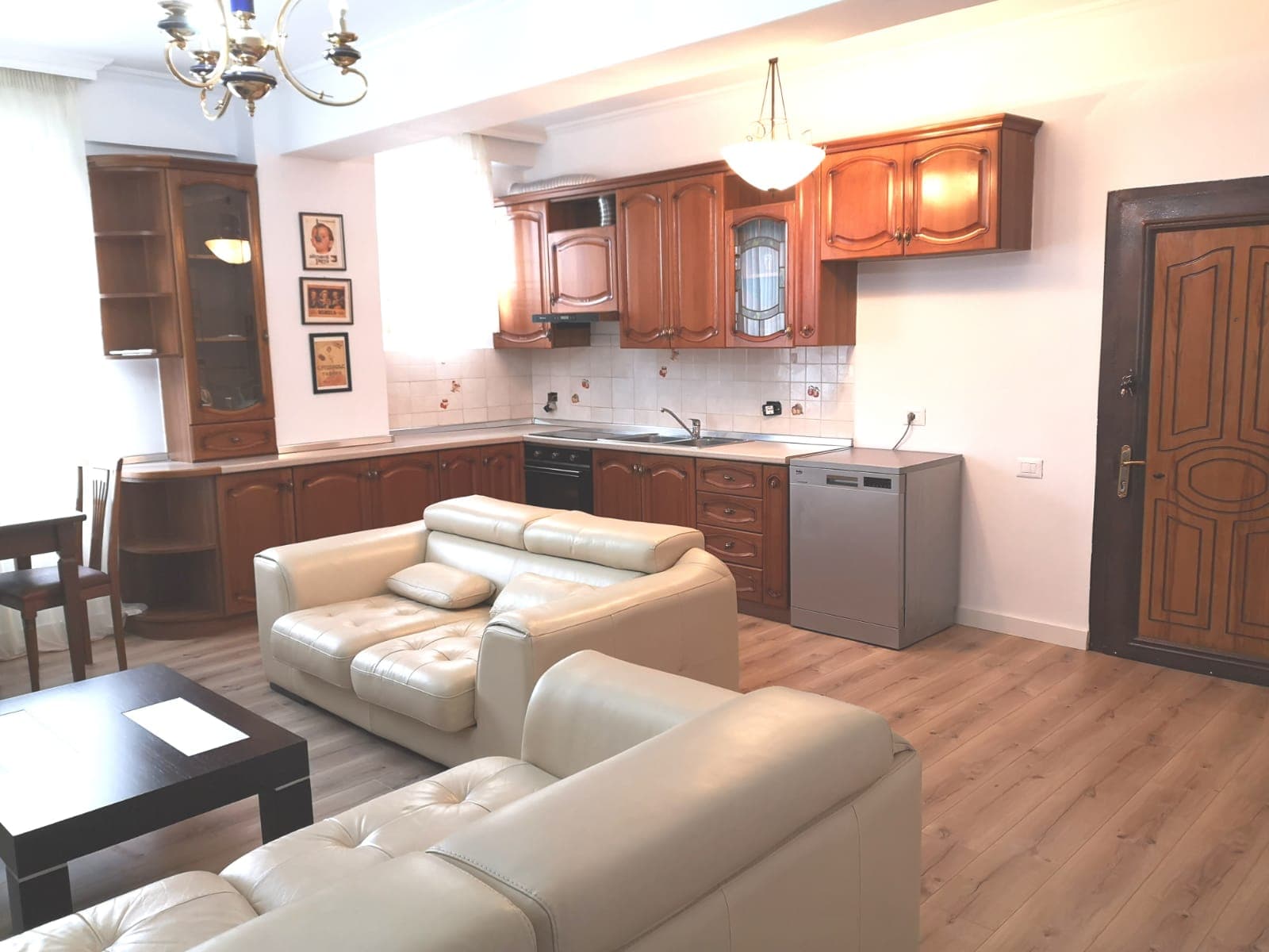 Apartment for sale in Tiranë 3