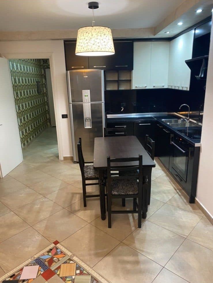 Shitet Apartament 3