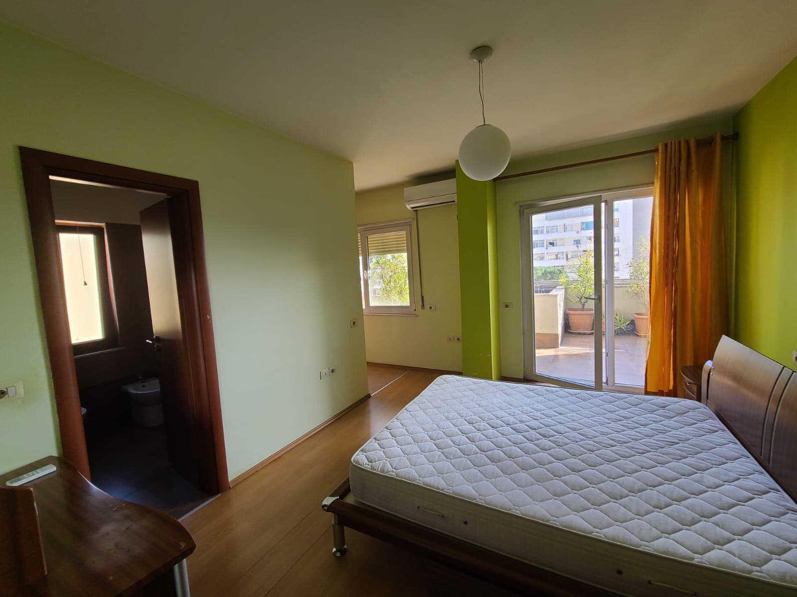 Apartament 4