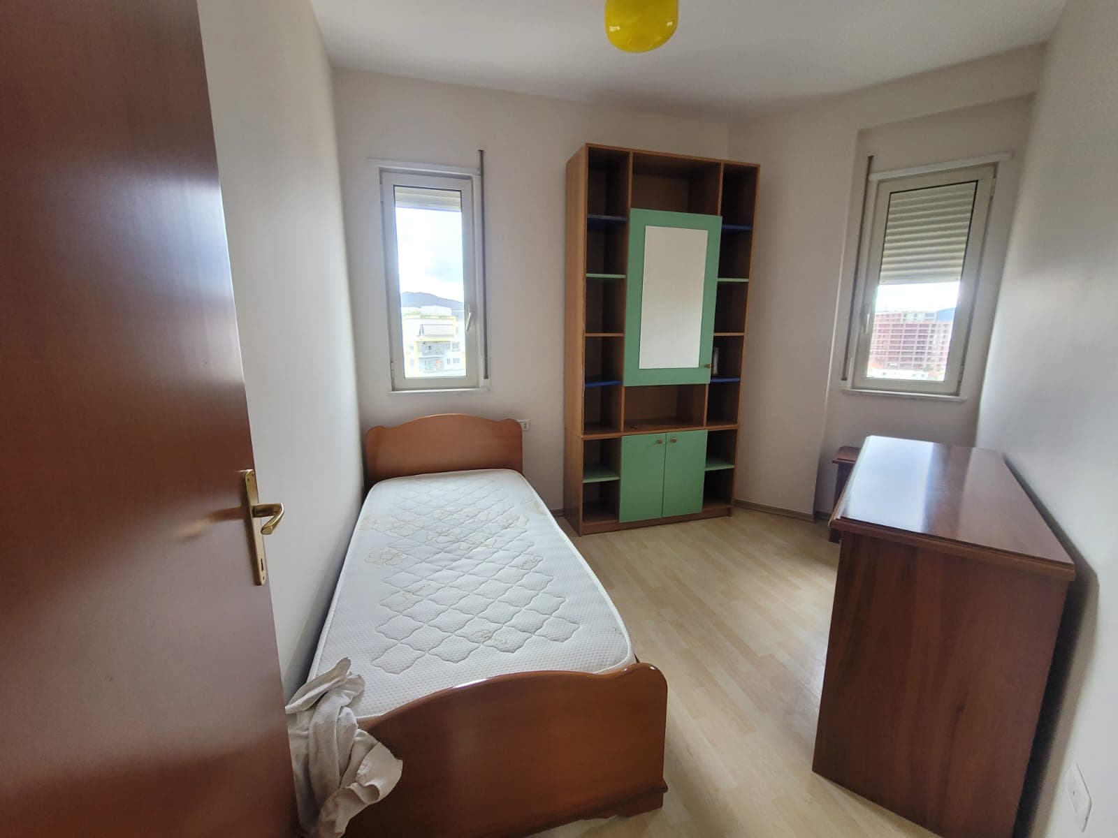 Shitet Apartament 2