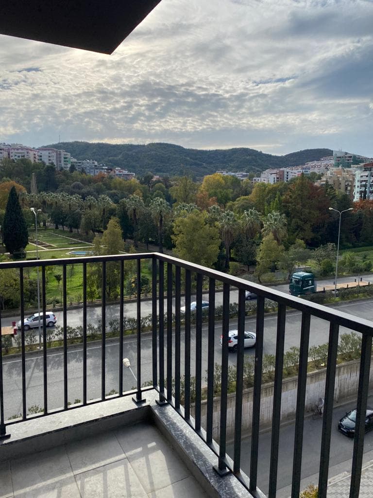 Shitet Apartament