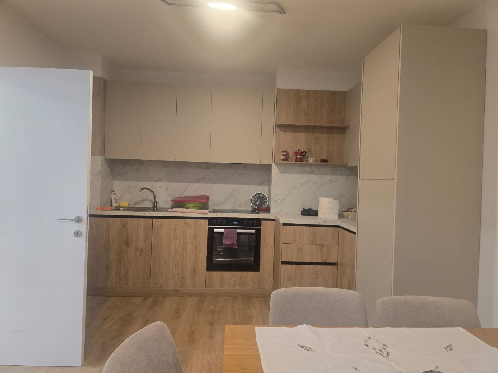 Apartament me Post Parkimi 2