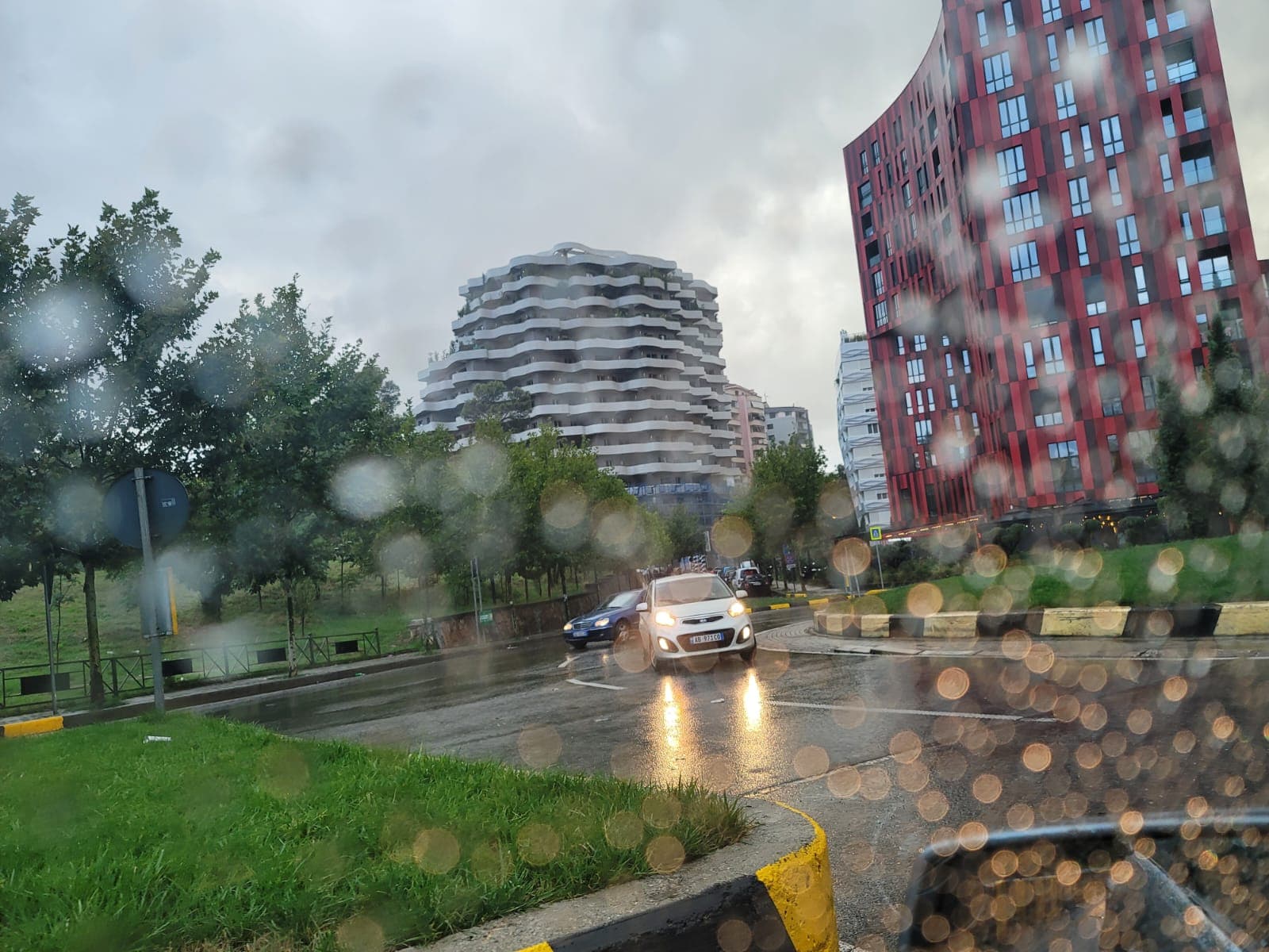 Shitet Apartament 2