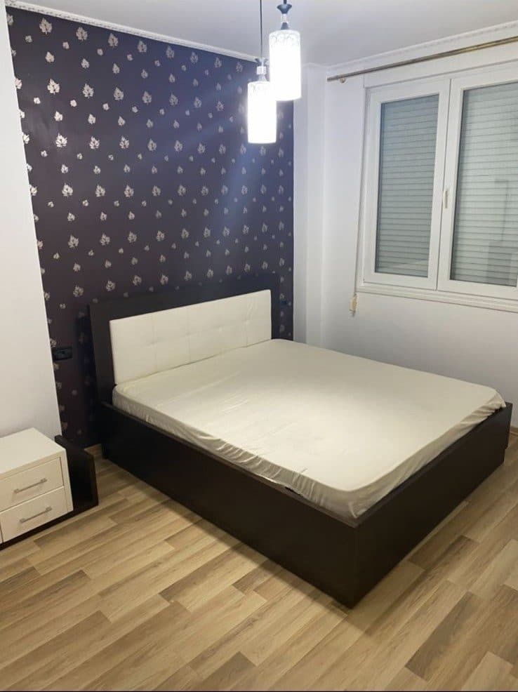 Shitet Apartament 4