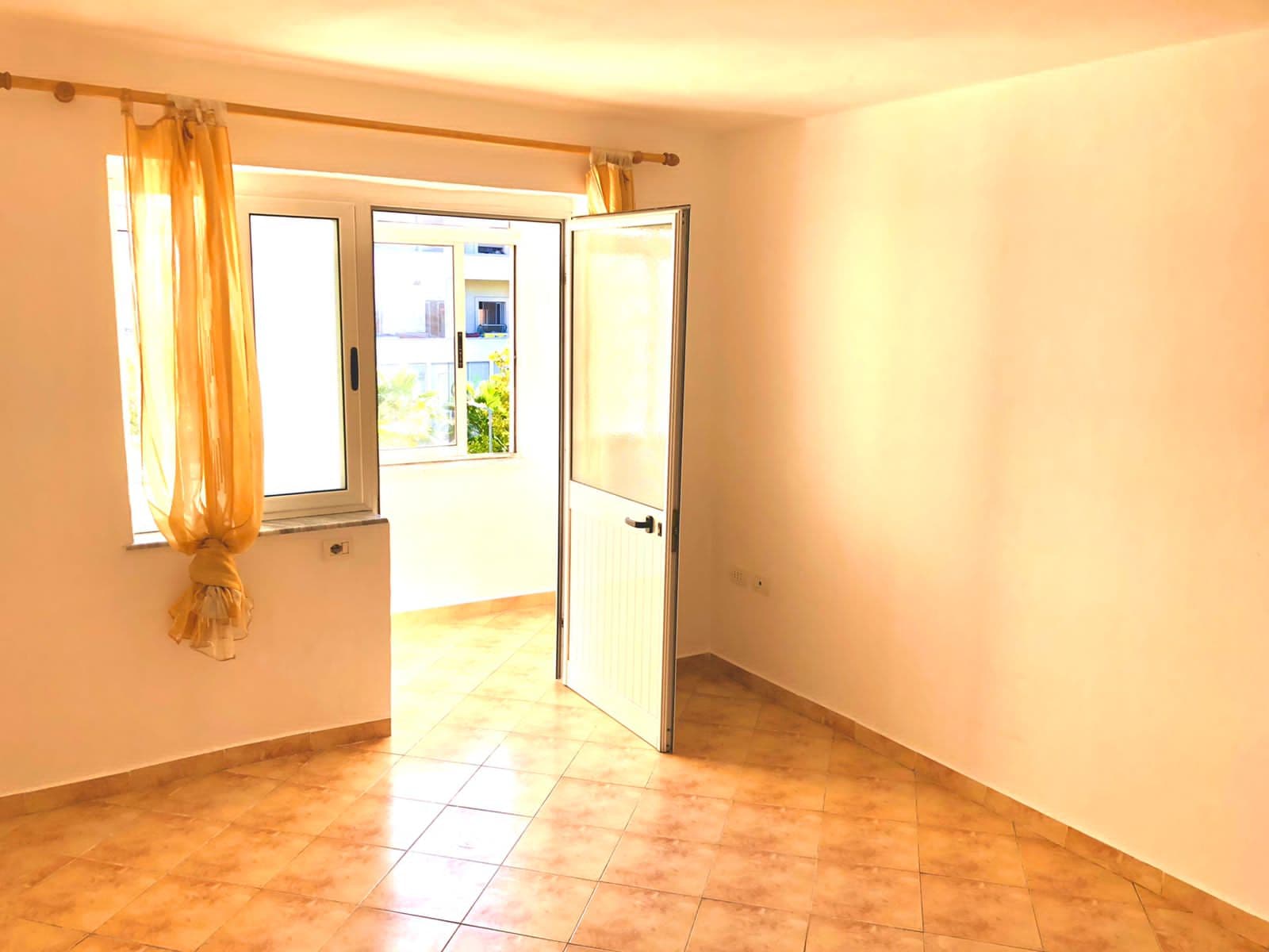 Shitet Apartament 3