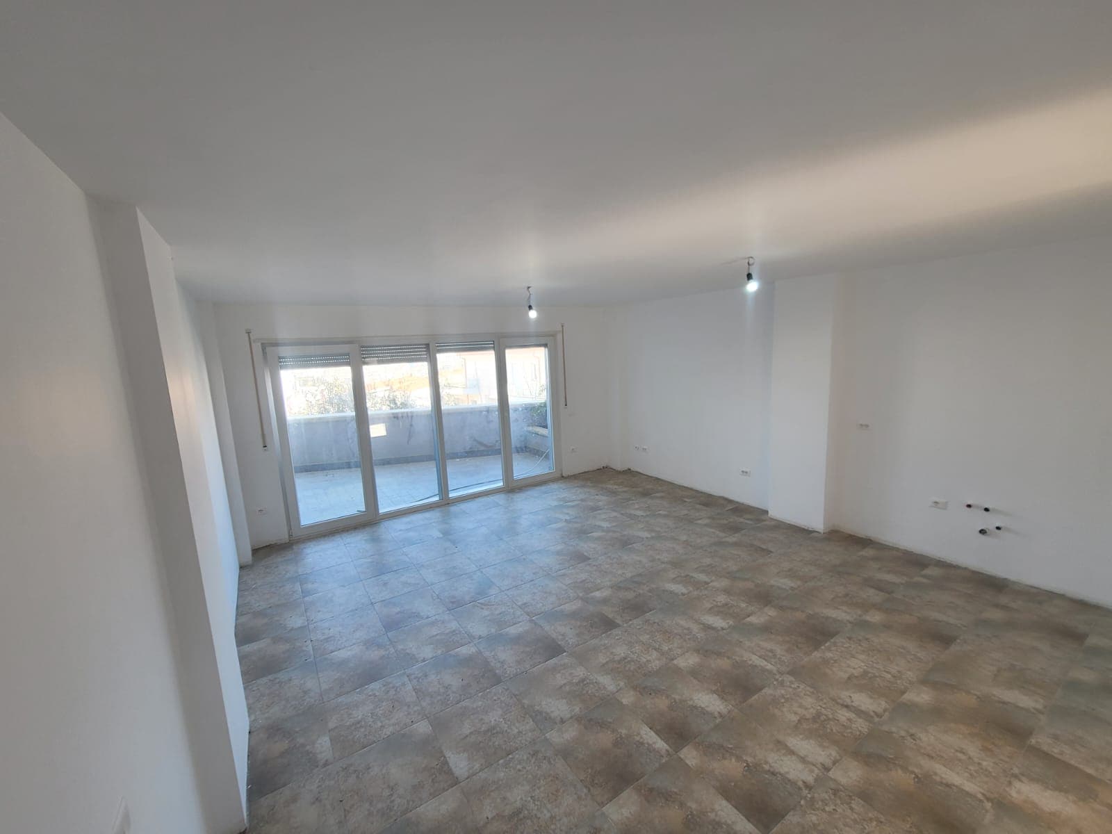 Apartment for sale in Tiranë 4