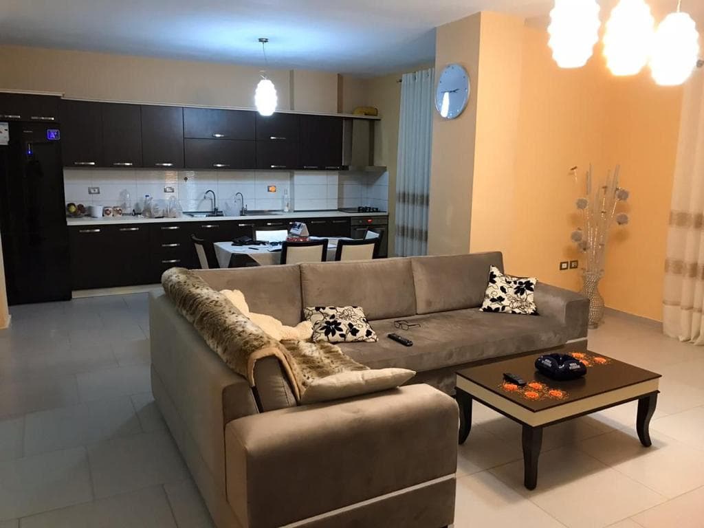 Apartament ne Shitje 3