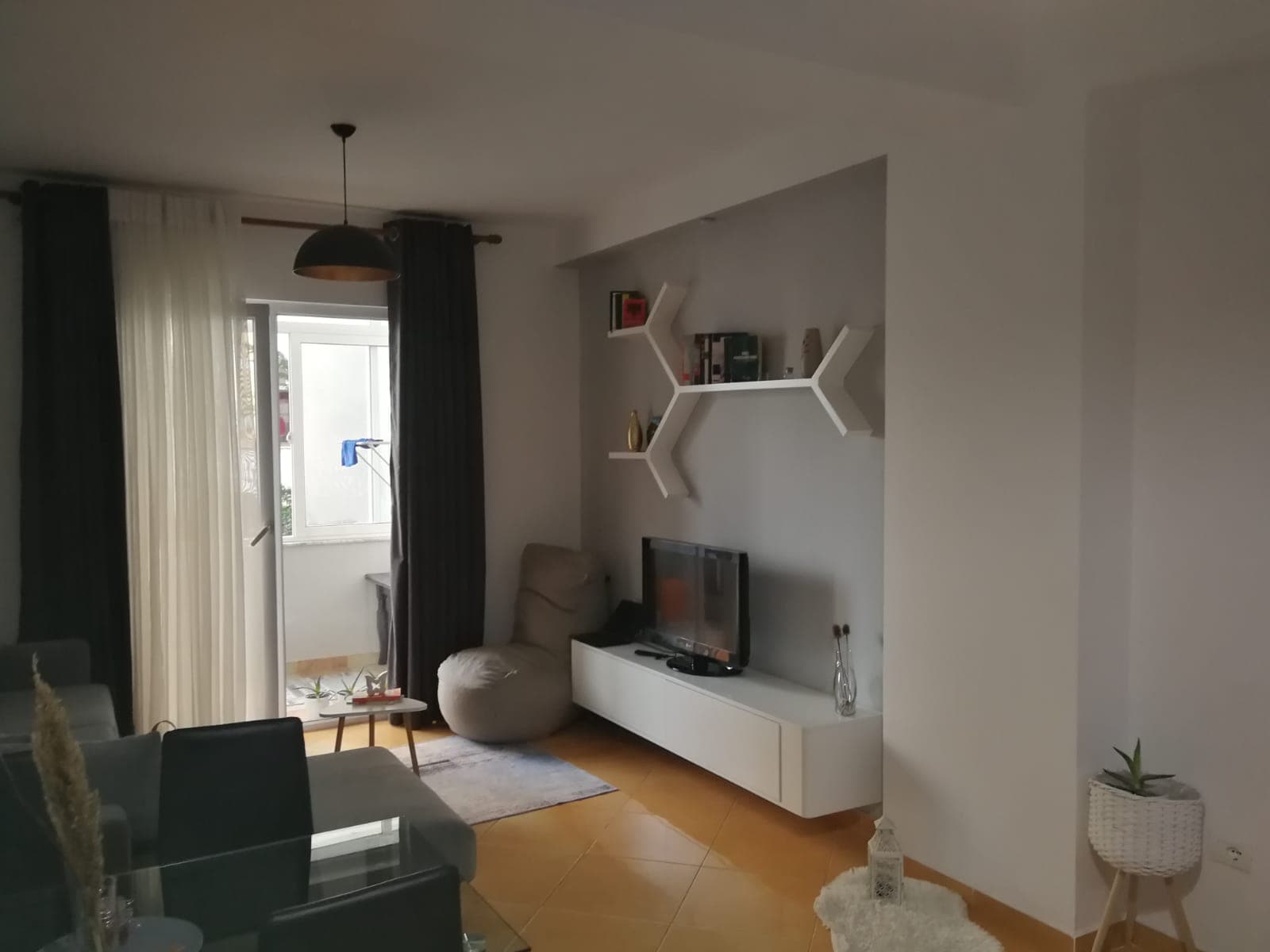 Apartament me Post Parkimi 2