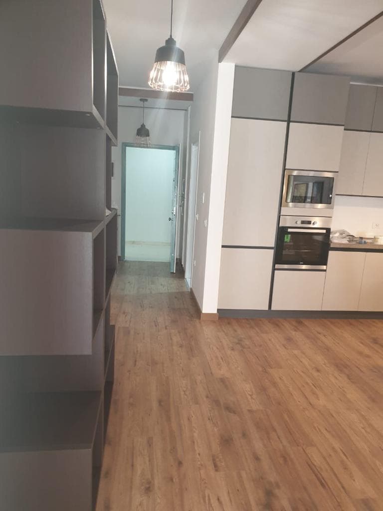 Apartament 2+1+2 tek Kodra e Diellit me siperfaqe totale 107m² 3