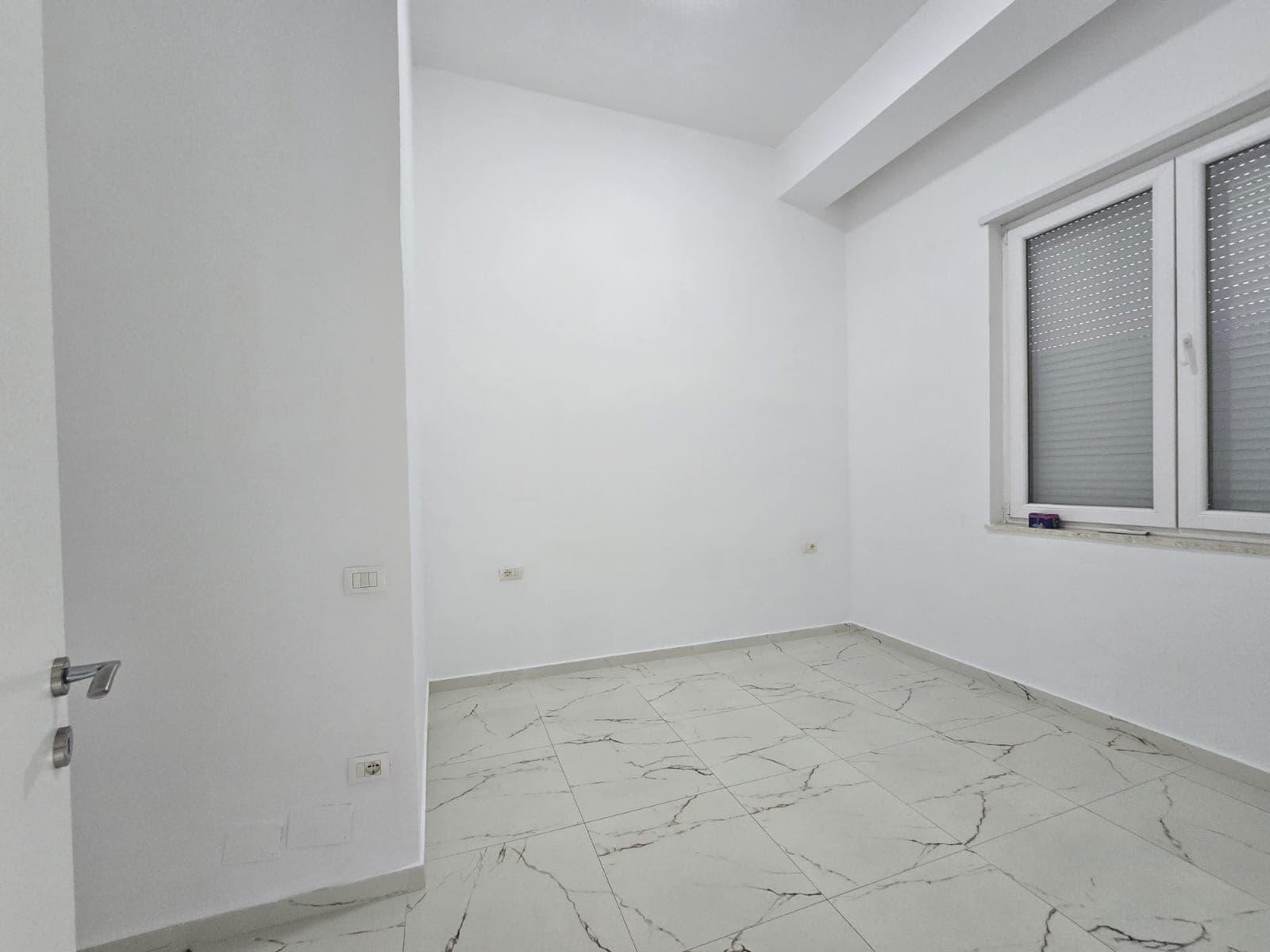Apartament per zyra 2