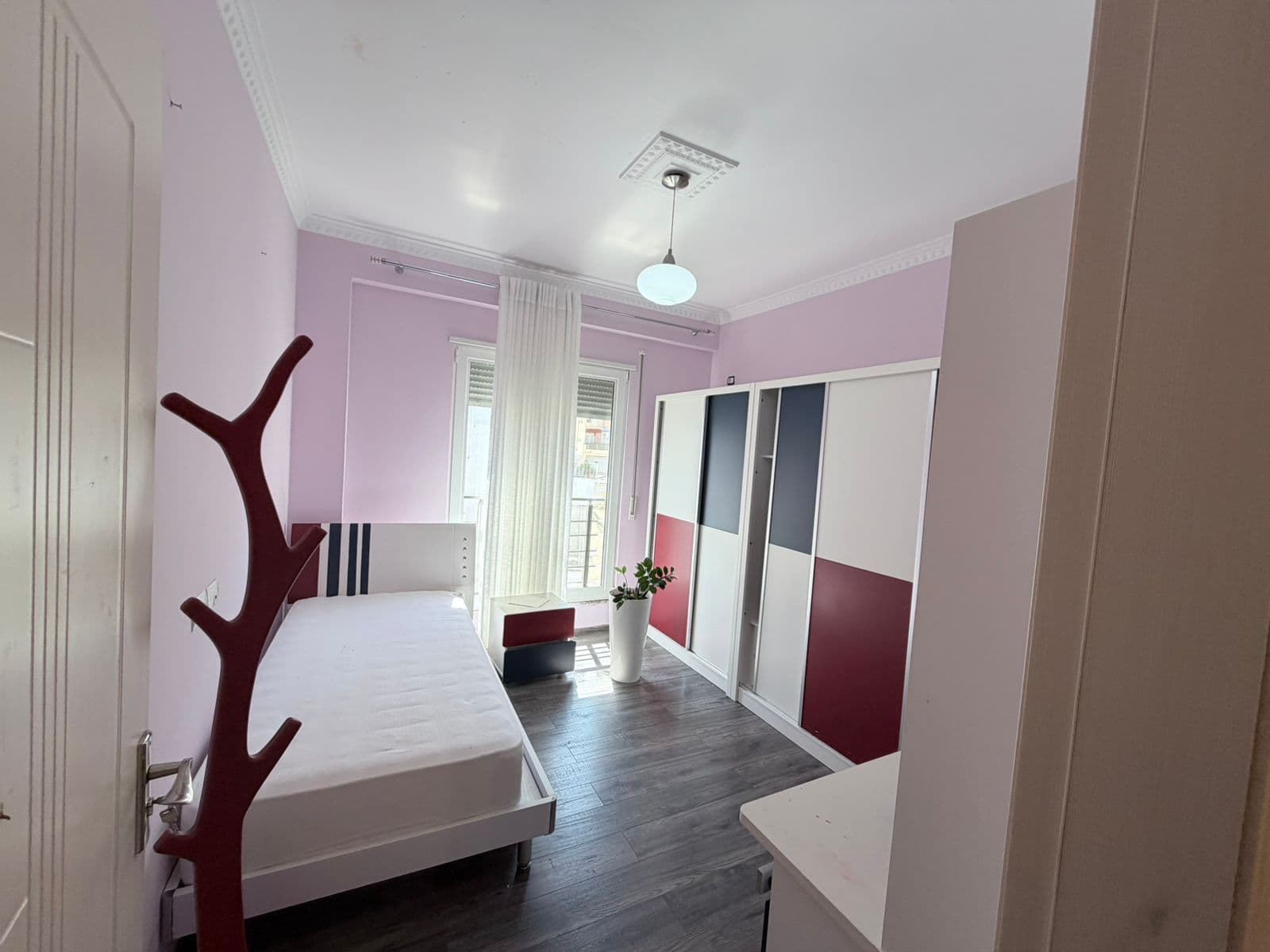 Apartament 4