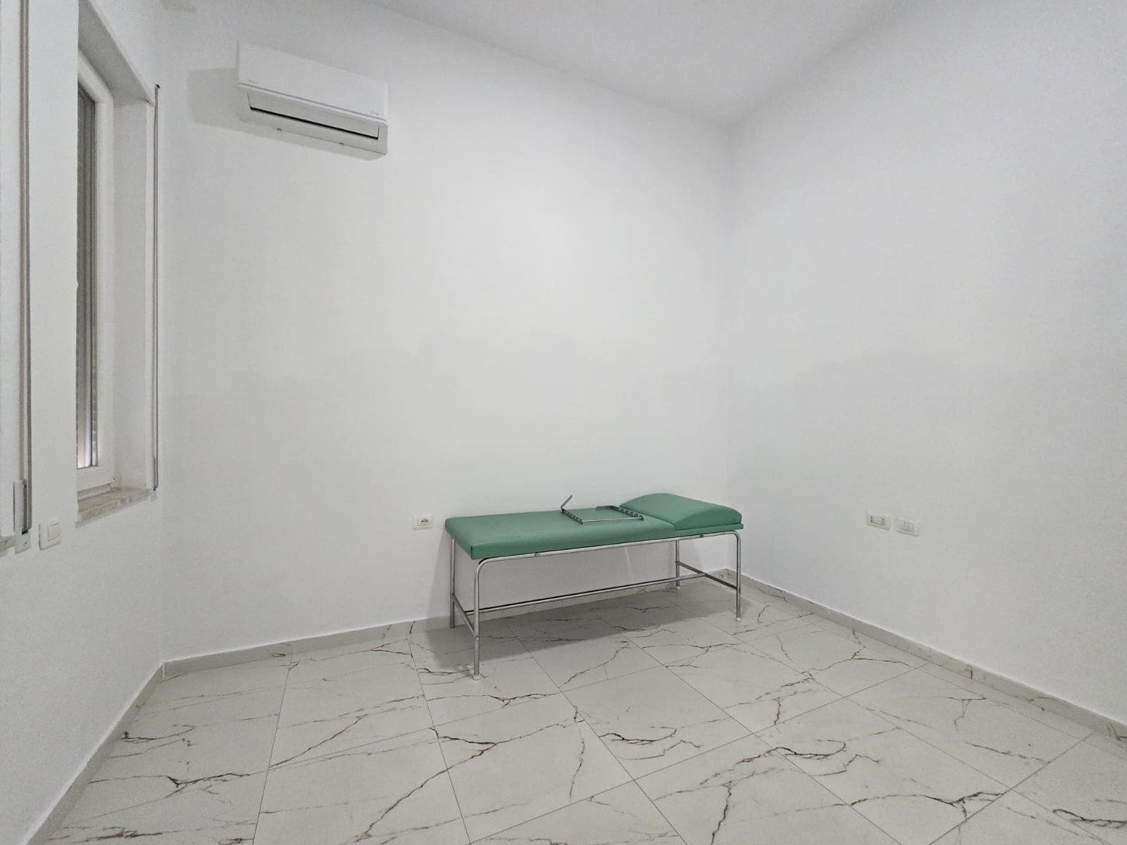 Apartament per zyra 3