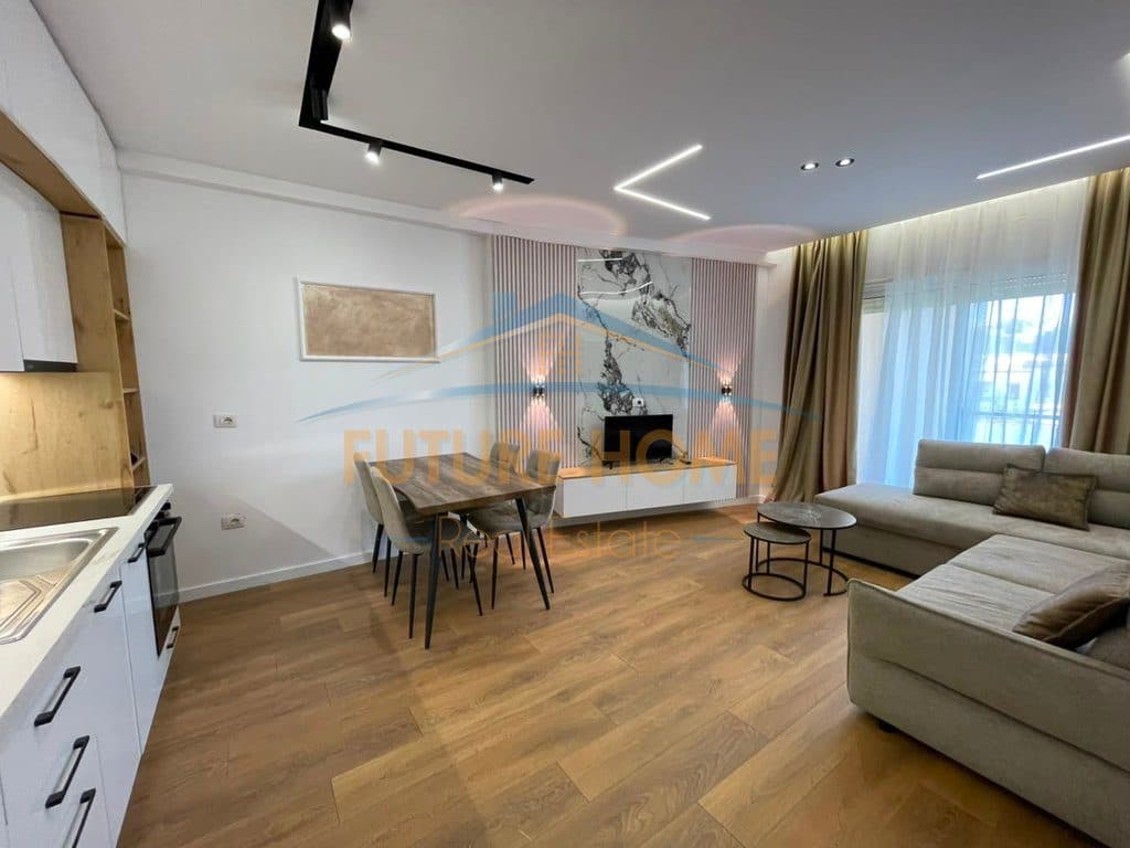 Shitet, Apartament 1+1, 21 Dhjetori, Tiranë