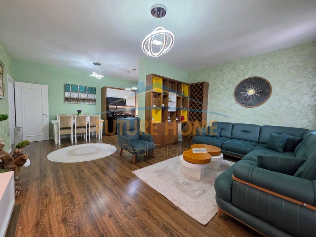 Qera, Apartament 2+1, Fresku, Tiranë.