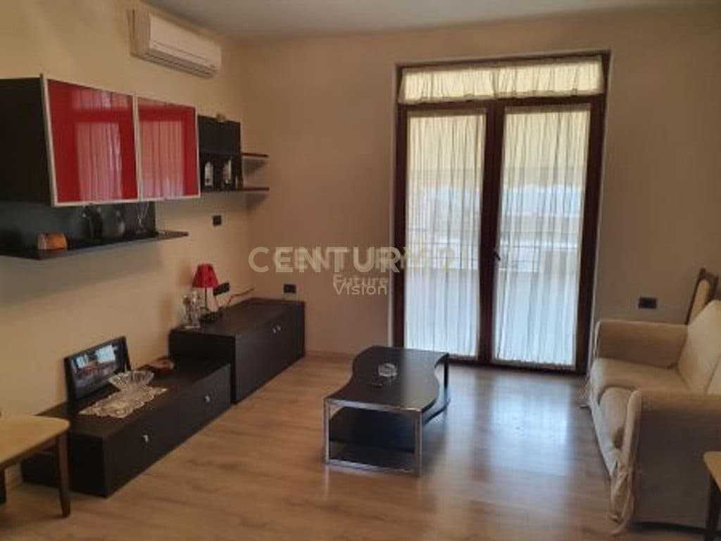 Vilë 3- kateshe në shitje afër Spitalit Rajonal, Shkodër - | 265 m² 2