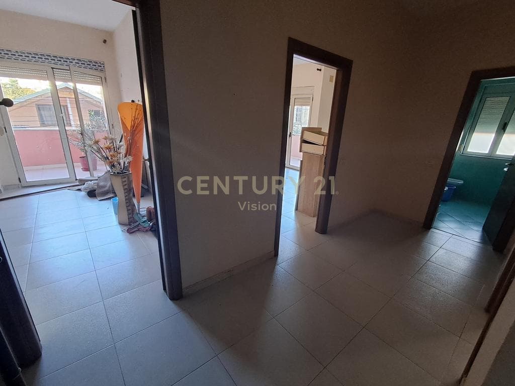 Apartament 2+1+2 per shitje, Ura Dervishbeg, Shkoder - 111 m2 4