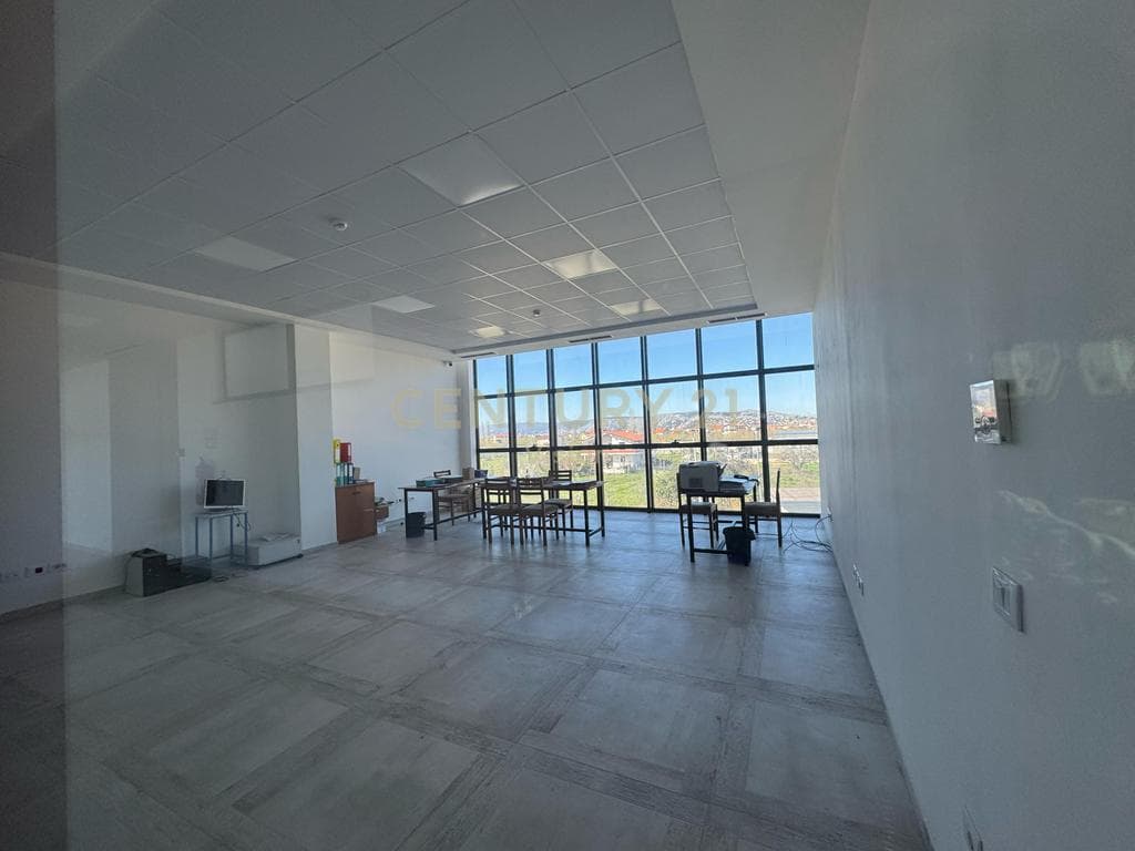 2-storey building + Land for sale Lezhë - Lac highway 12200 m² 3